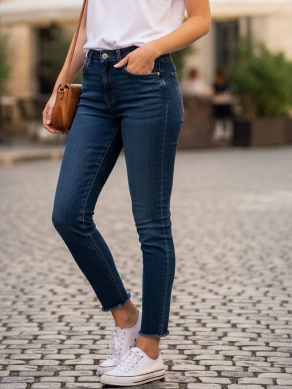 Kut from the Kloth Dark Blue Cropped Skinny Jeans